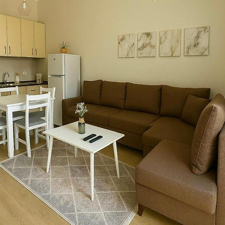Home Inn Apartaments Тирана Экстерьер фото