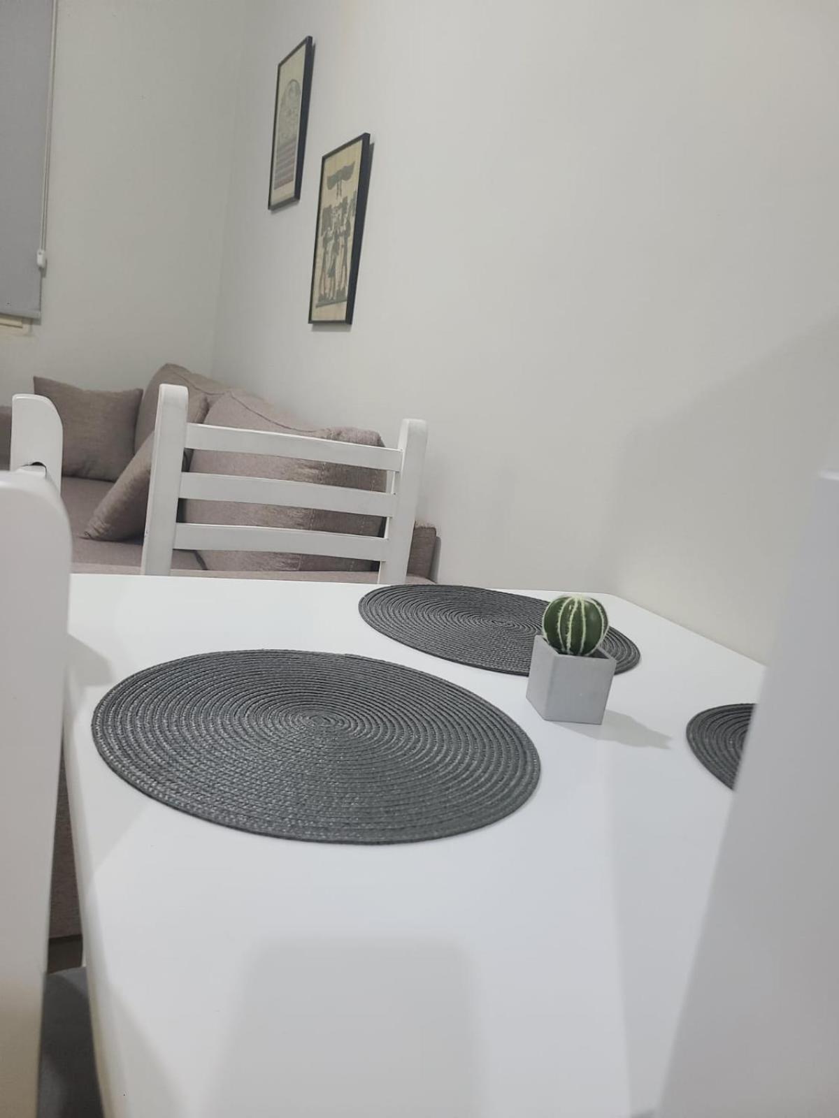 Home Inn Apartaments Тирана Экстерьер фото