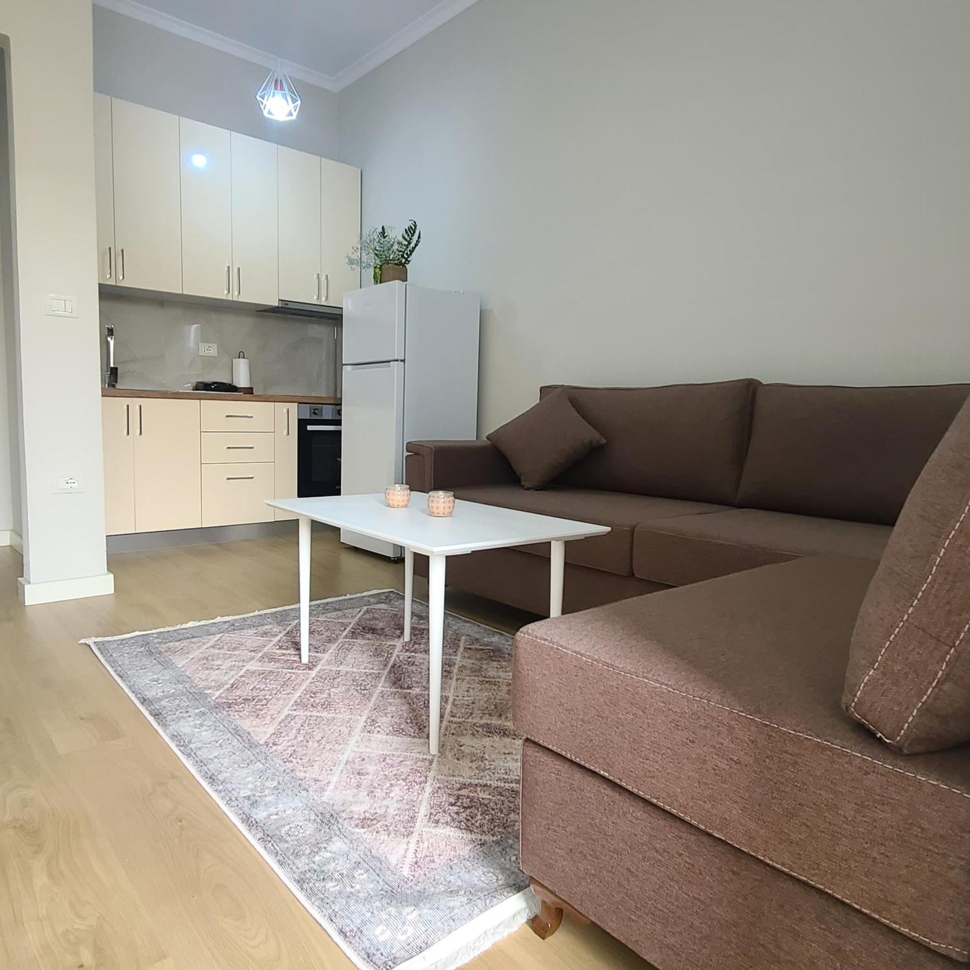 Home Inn Apartaments Тирана Экстерьер фото